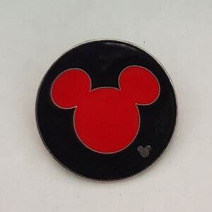 Disney Pin Trading Cast Lanyard Red Mickey Mouse Icon Pin Hidden Mickey Pin